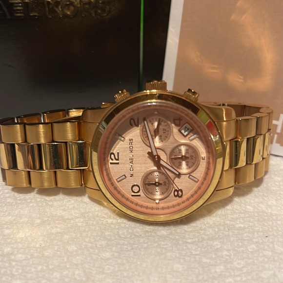Absolutely stunning Michael kors watch main image 6